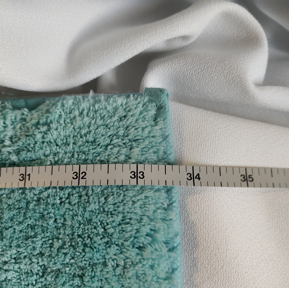 EUC Sonoma Set Of 4 Towels And 2 Bath Rugs - Picture 10 of 12